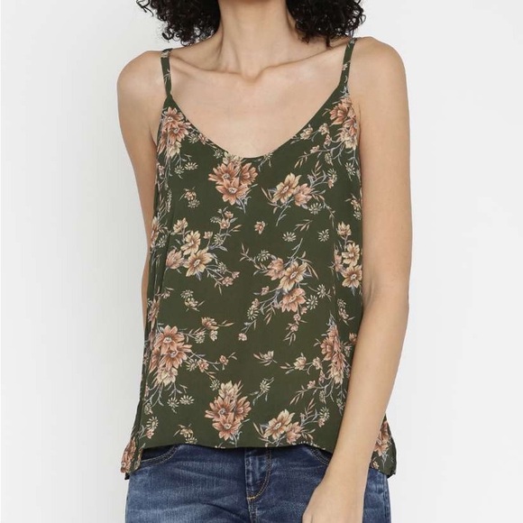 Forever 21 Tops - Forever 21 Green Tank Top Floral Blouse